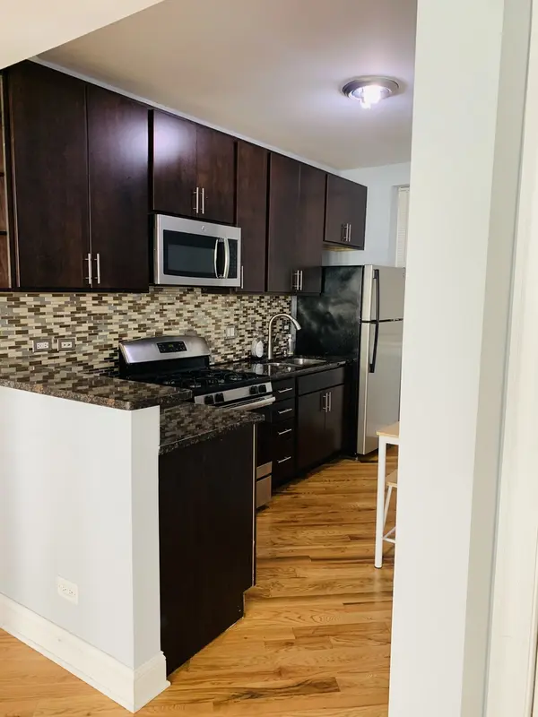 5731 N Kimball AVE #2B, Chicago, IL 60659