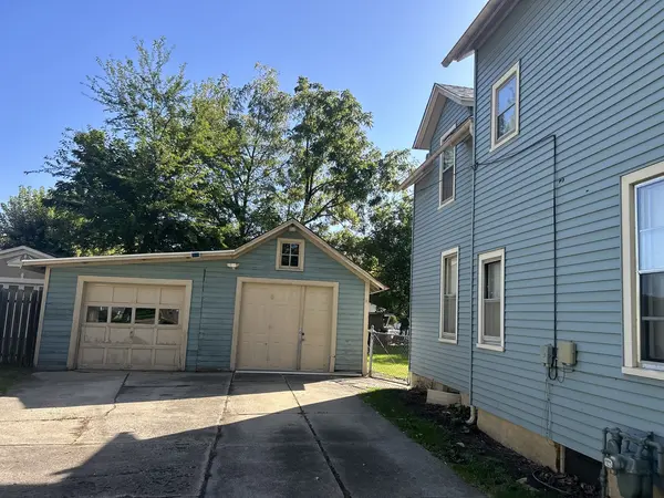 554 Bangs ST, Aurora, IL 60505