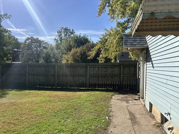 554 Bangs ST, Aurora, IL 60505