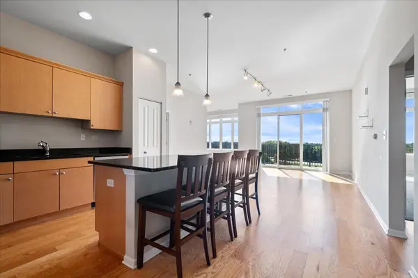 1199 E Port Clinton RD #710, Vernon Hills, IL 60061