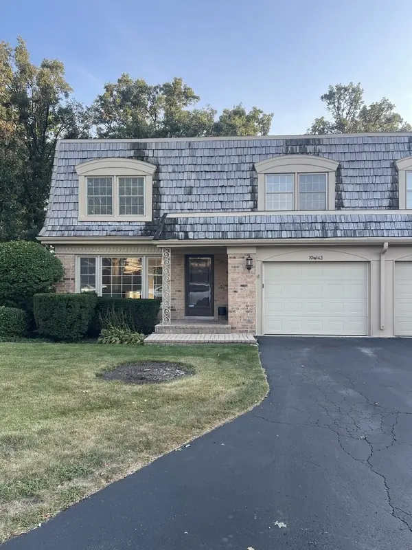 19W143 Avenue Rue Royal AVE, Oak Brook, IL 60523