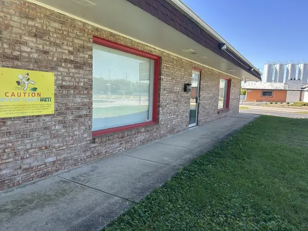 853 N Highland AVE, Aurora, IL 60506