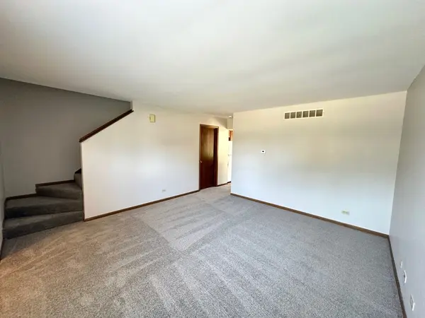 542 N CRYSTAL AVE #542, Elgin, IL 60123