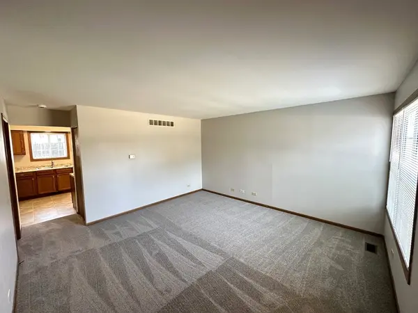 542 N CRYSTAL AVE #542, Elgin, IL 60123