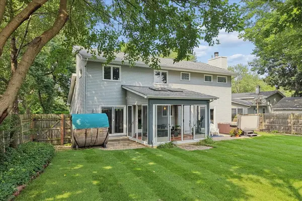 33202 N Woodland TER, Grayslake, IL 60030