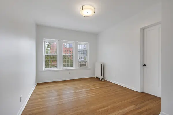 4310 N Clarendon AVE #1021, Chicago, IL 60613