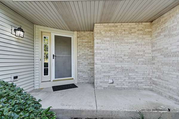 1724 Court ST, Mchenry, IL 60051