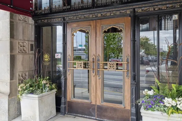 728 W Jackson BLVD #302, Chicago, IL 60661