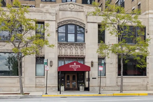 728 W Jackson BLVD #302, Chicago, IL 60661