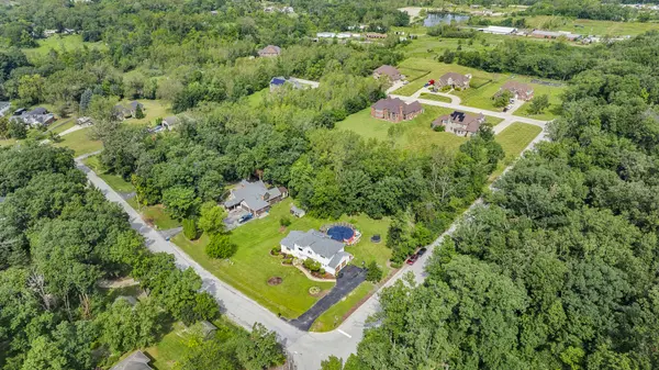 21176 Lisa LN, Steger, IL 60475