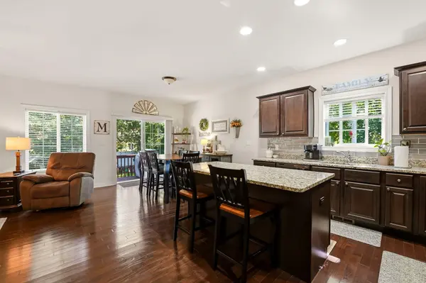 7027 Carolina CT, Hammond, IN 46323