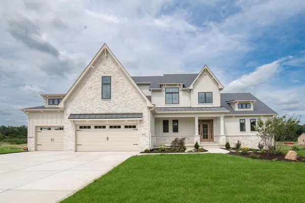 451 Stonebridge Pkwy, Valparaiso, IN 46383