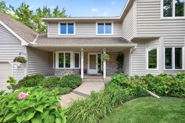 2201 Pine Island RD, Minnetonka, MN 55305