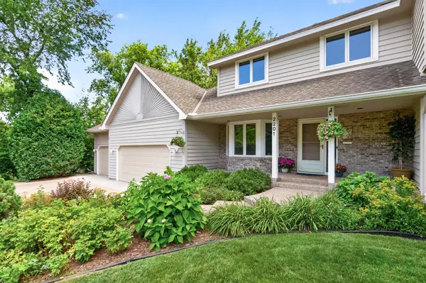 2201 Pine Island RD, Minnetonka, MN 55305