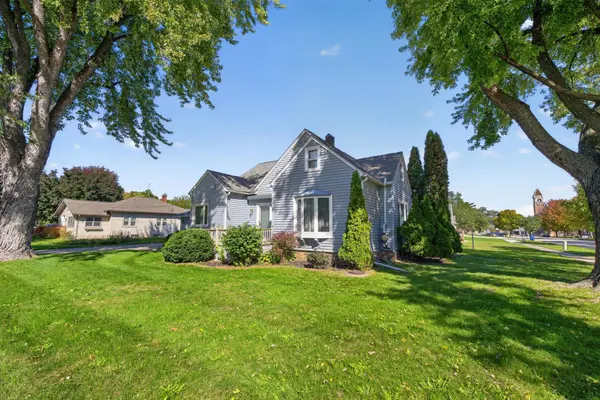 322 W Center ST, Lake City, MN 55041