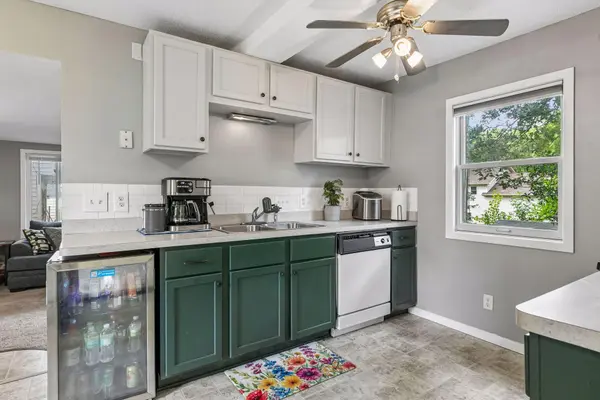 670 Goodwin AVE N, Oakdale, MN 55128