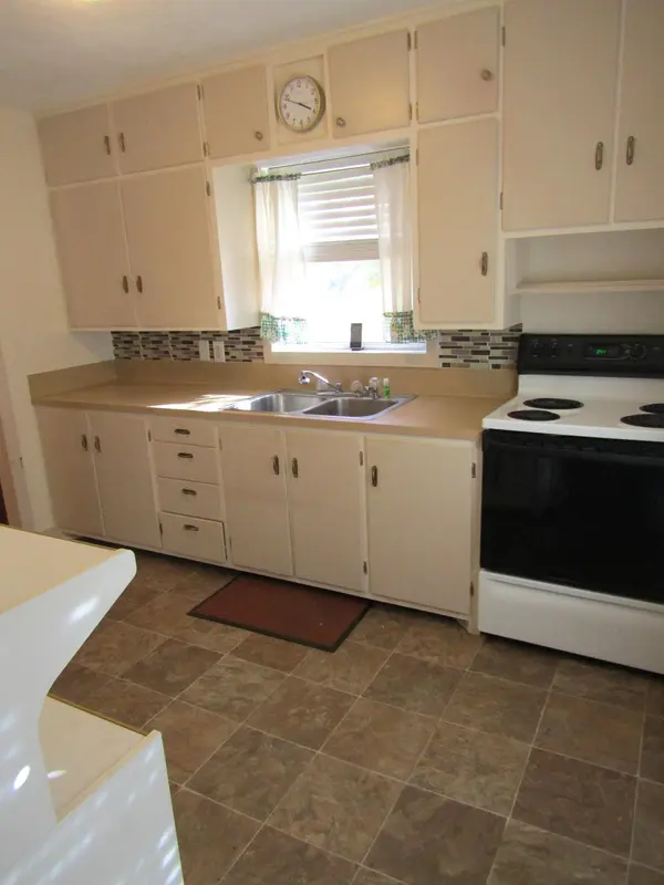 282 2nd ST, Dawson, MN 56232
