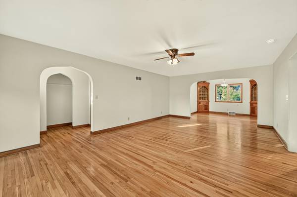 307 2nd AVE NW, Kasson, MN 55944