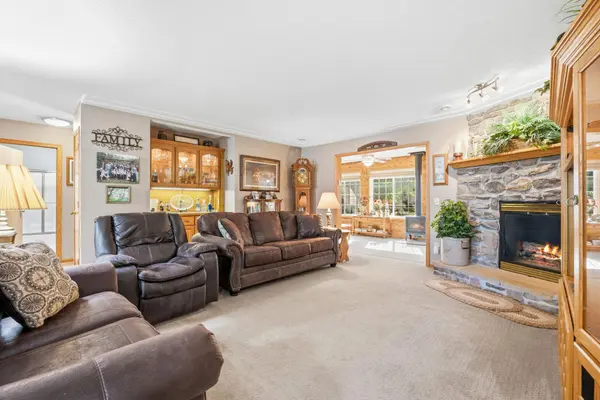 429 Lake CT, Winsted, MN 55395
