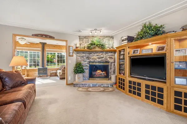429 Lake CT, Winsted, MN 55395