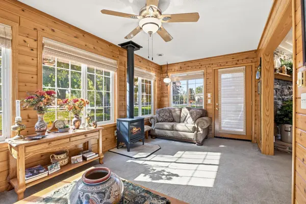 429 Lake CT, Winsted, MN 55395