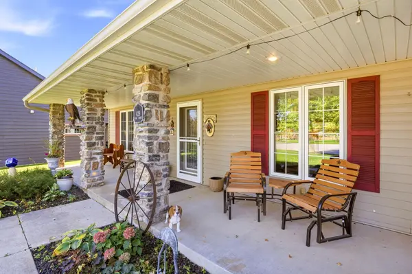 429 Lake CT, Winsted, MN 55395