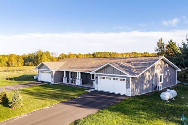 4450 E Moose Horn DR, Moose Lake, MN 55767