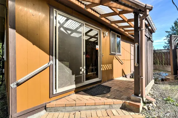 140 N Spindrift DR, Lilliwaup, WA 98555