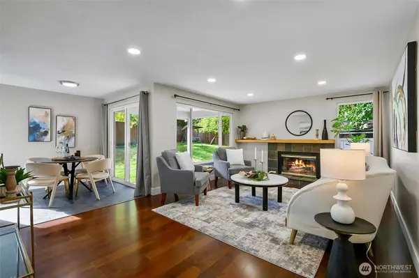 15723 NE 109th ST, Redmond, WA 98052