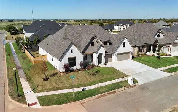 3000 Fortuna DR, Norman, OK 73072