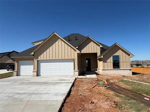 9525 Sultans Water WAY, Yukon, OK 73099