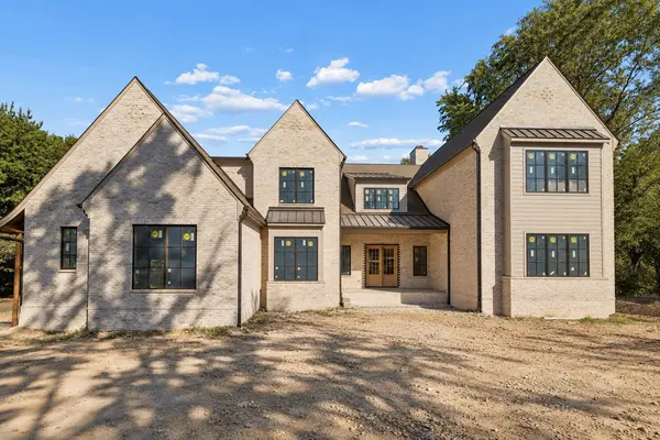 8206 Spring Valley Dr, Brentwood, TN 37027