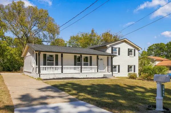 2945 Edge Moor Dr, Nashville, TN 37217