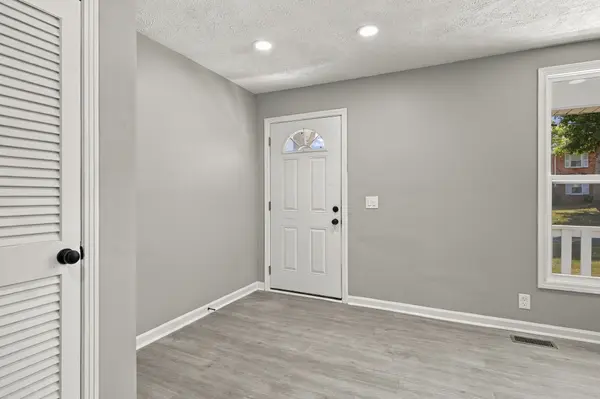 2945 Edge Moor Dr, Nashville, TN 37217