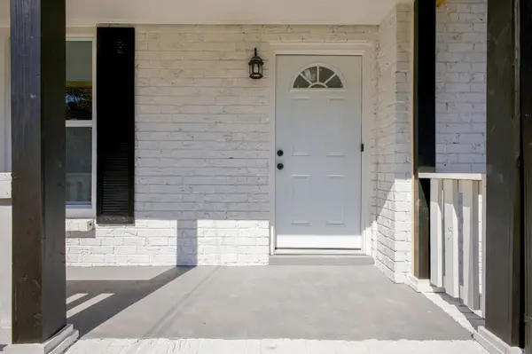2945 Edge Moor Dr, Nashville, TN 37217
