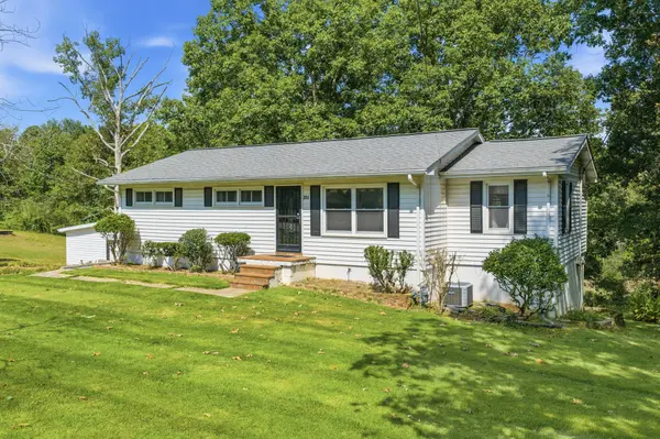 251 Mabry St, Camden, TN 38320