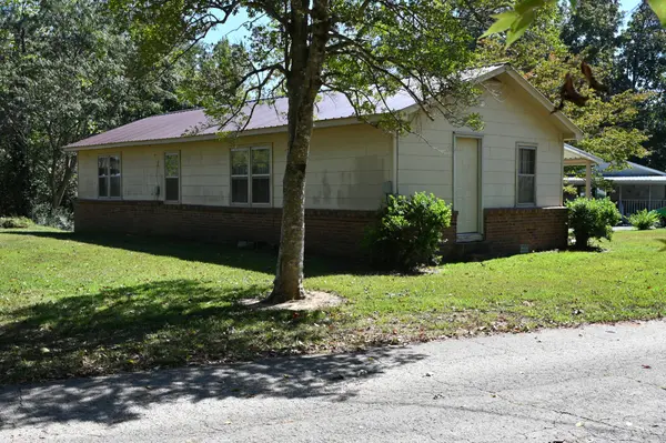 320 Breeding Ln, Linden, TN 37096