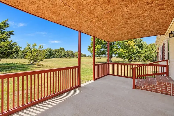 15374 Mount Carmel Hawkins Rd, Cerulean, KY 42215