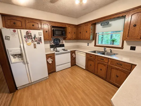 305 THIRD AVE, Collinwood, TN 38450