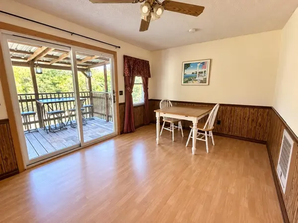 305 THIRD AVE, Collinwood, TN 38450