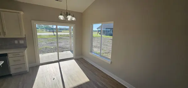 1629 Midway Ct., Valley Center, KS 67147
