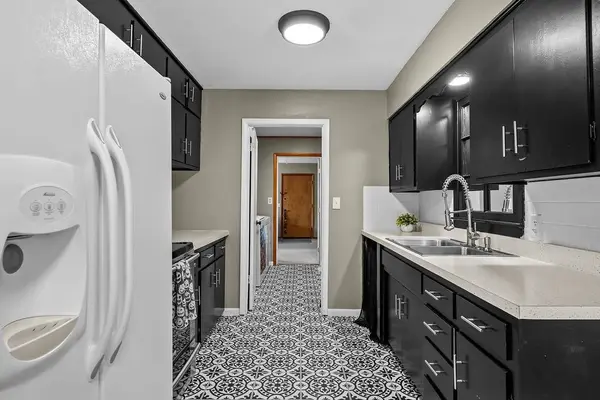4601 S Vine Ave, Wichita, KS 67217