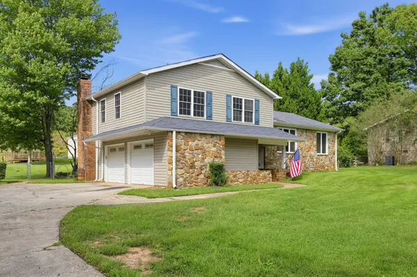 1206 Three Bridges Rd, Easley, SC 29642