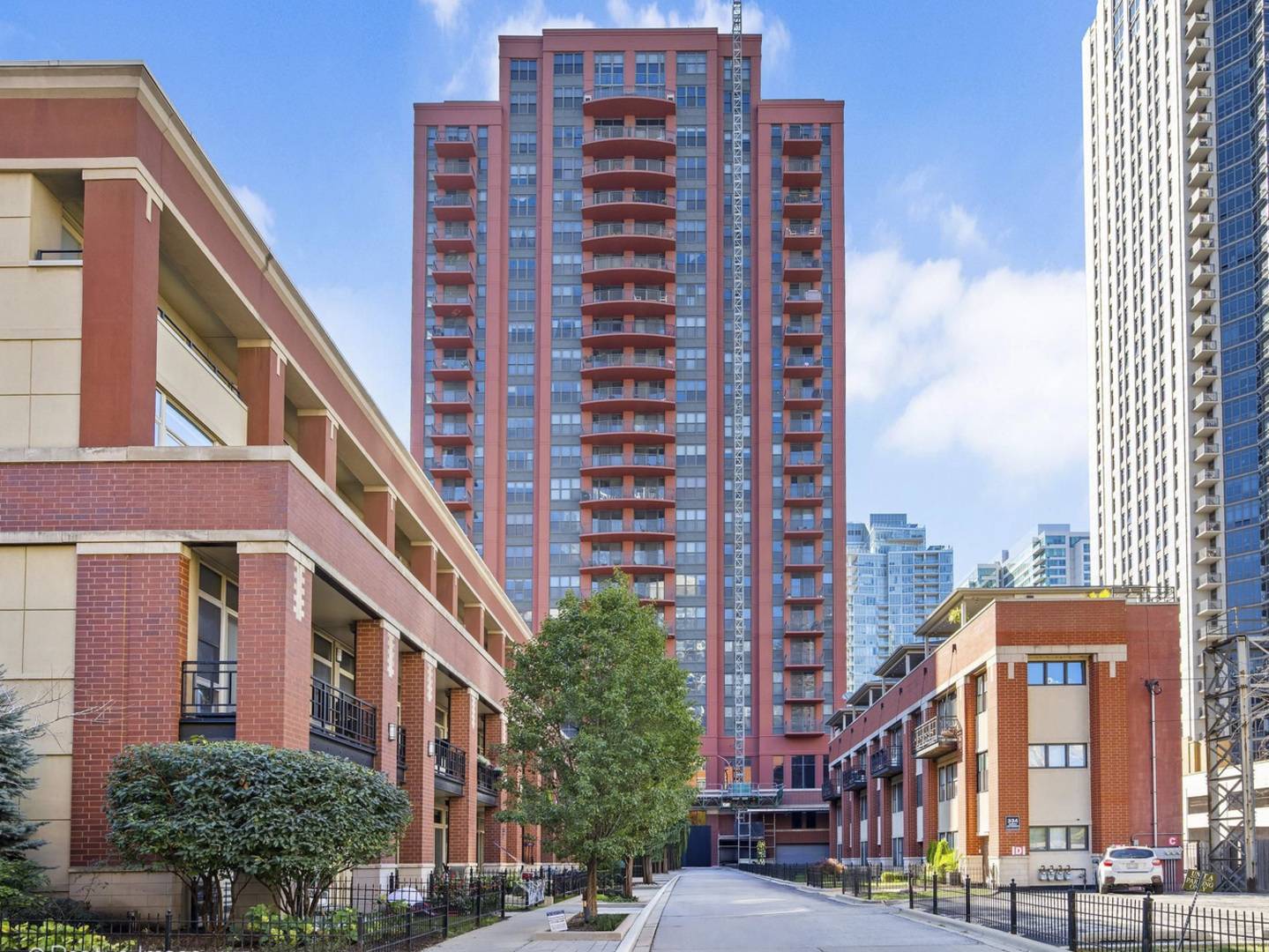 330 N Jefferson ST #402, Chicago, IL 60661