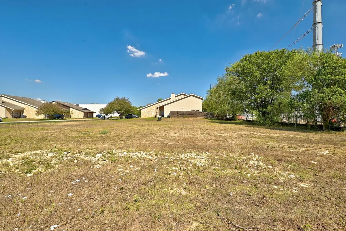 1248 Conway DR, San Marcos, TX 78666