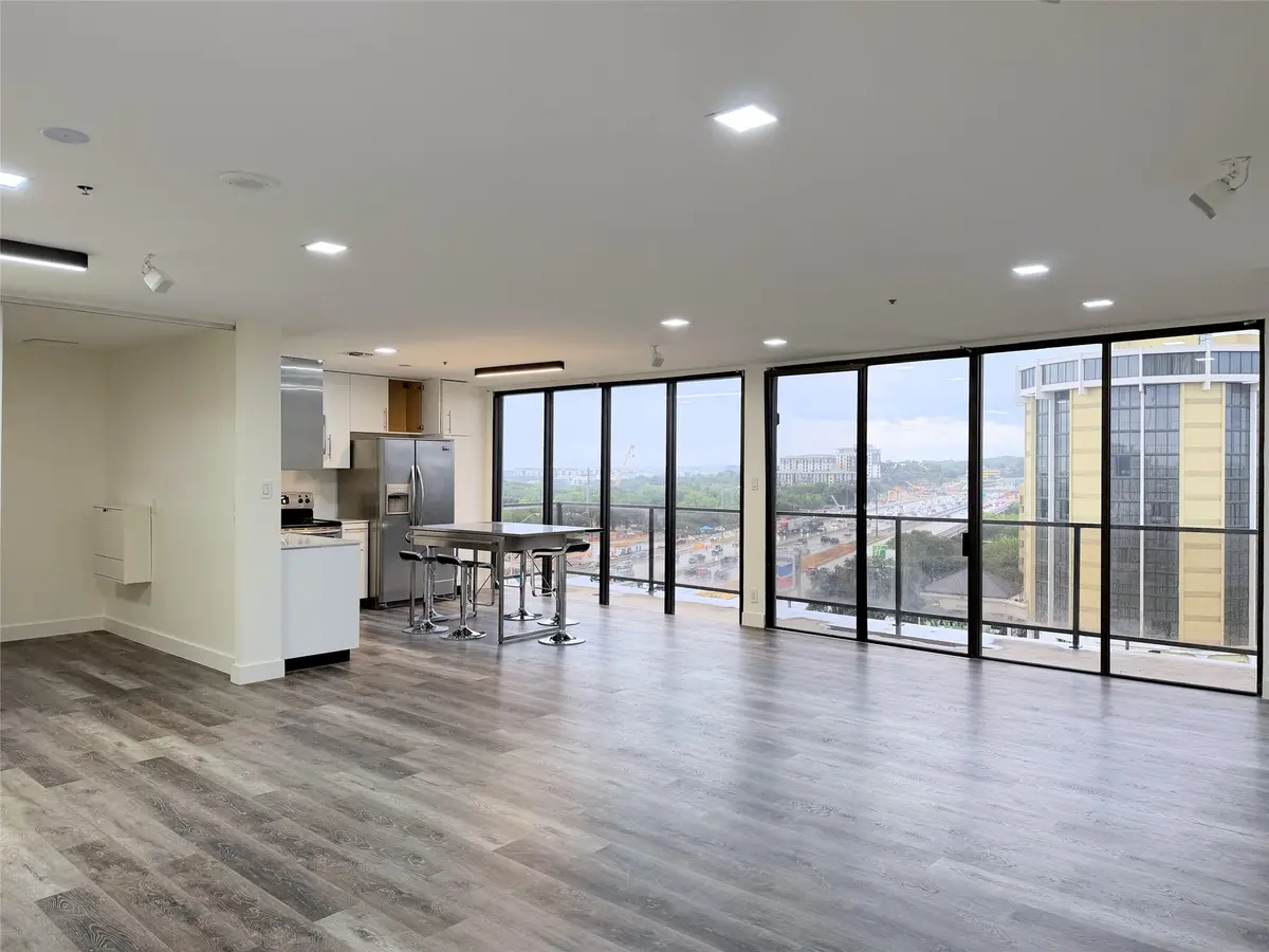 40 N Interstate 35 #8D4, Austin, TX 78701