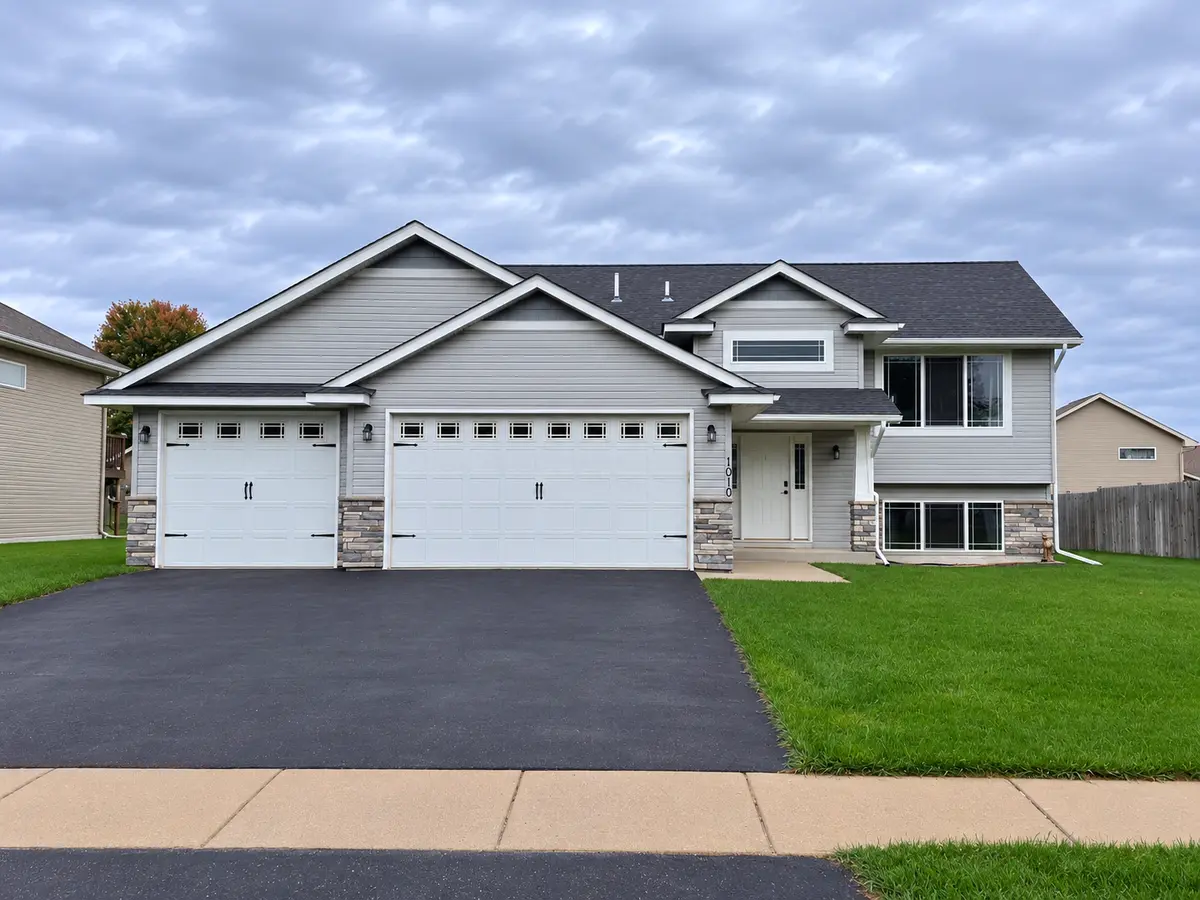 1010 Marion ST SE, Isanti, MN 55040