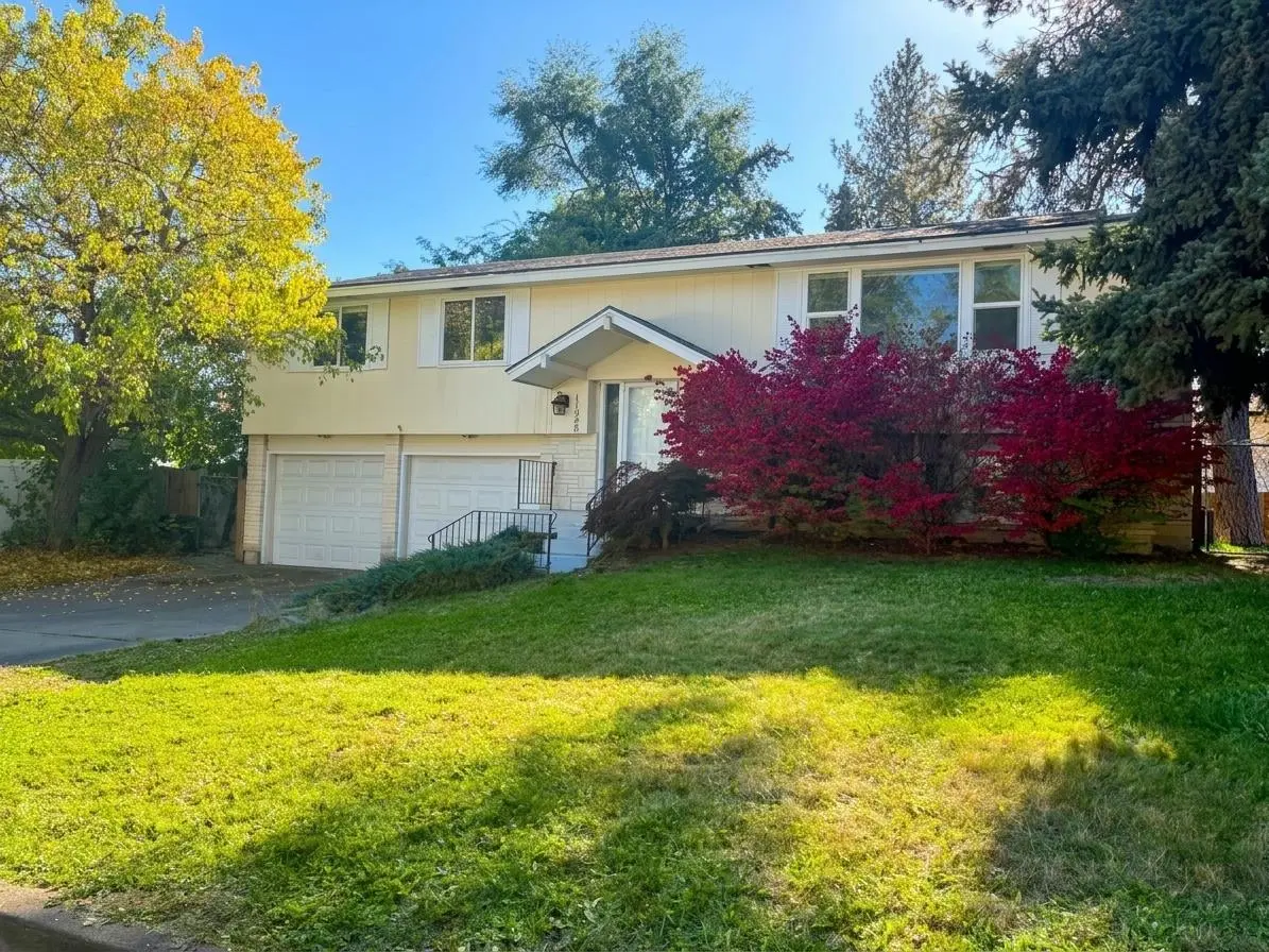 11928 N Whitehouse St, Spokane, WA 99218