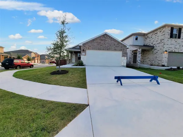101 Outlaw DR, Liberty Hill, TX 78642
