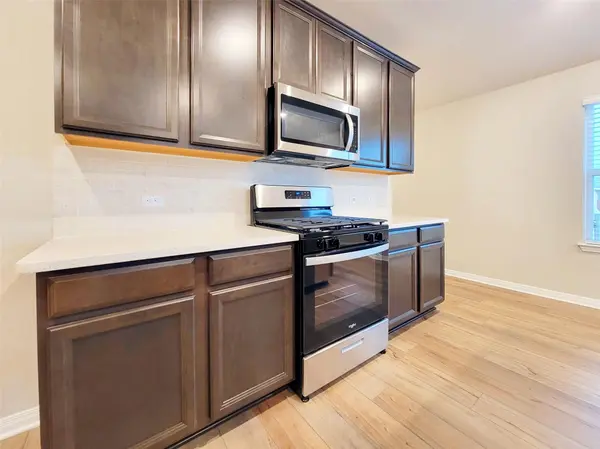 101 Outlaw DR, Liberty Hill, TX 78642
